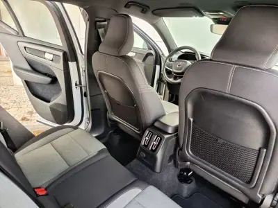 Volvo XC 40 2020 - 23990 EUR, 116700 km - AUTO.MOTO.pt - 116700km - foto 23 de 26
