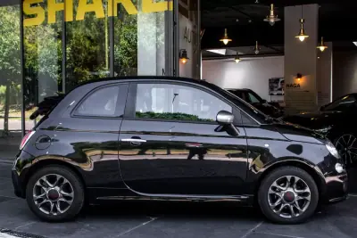 Fiat 500C 2014 - 10990 EUR, 97442 km - AUTO.MOTO.pt - 97442km - foto 5 de 33