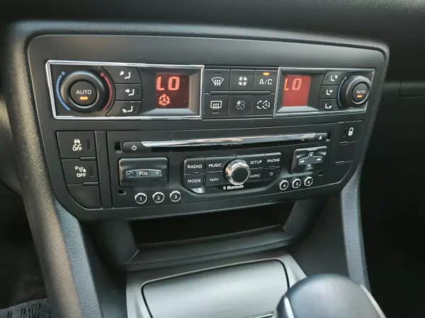 Citroën C5 Tourer 2014 - 8950 EUR, 249314 km - AUTO.MOTO.pt - 249314km - foto 32 de 37