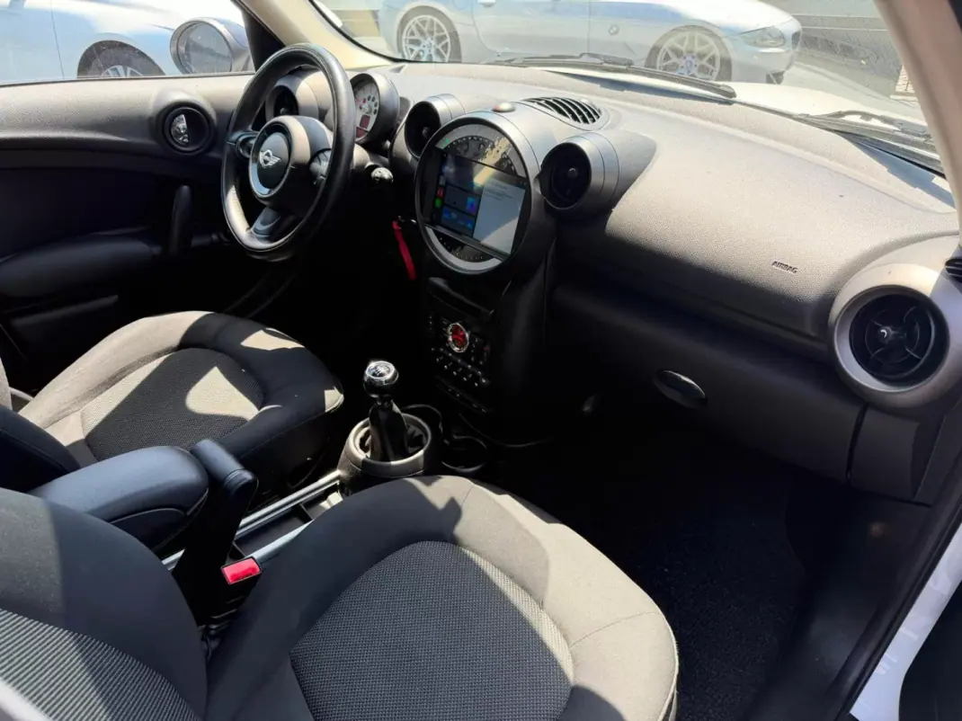 MINI Countryman 2012 - 13000 EUR, 215000 km - 215000km - foto 13 de 13
