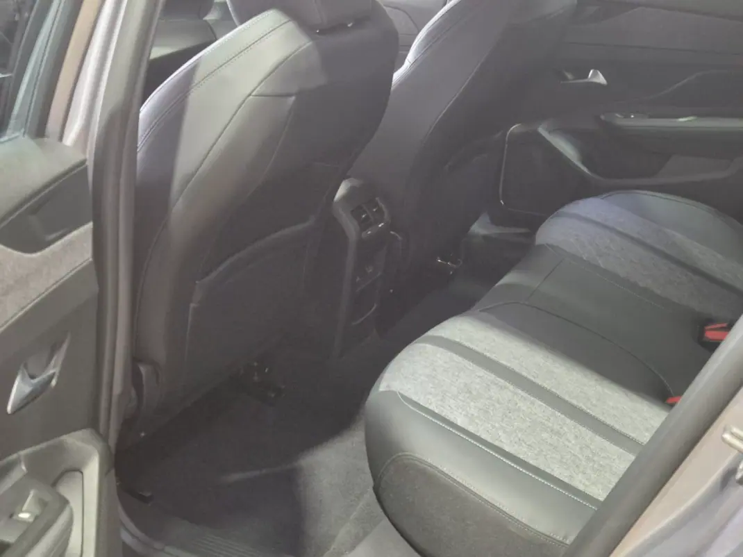 Peugeot 408 2024 - 27500 EUR, 35500 km - AUTO.MOTO.pt - 35500km - foto 8 de 30