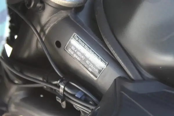 Honda CBR1000RR ABS 2018 - 6400 EUR, 26900 km - AUTO.MOTO.pt - 26900km - foto 17 de 34