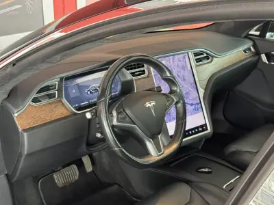 Tesla Model S 2017 - 25990 EUR, 151612 km - AUTO.MOTO.pt - 151612km - foto 18 de 23