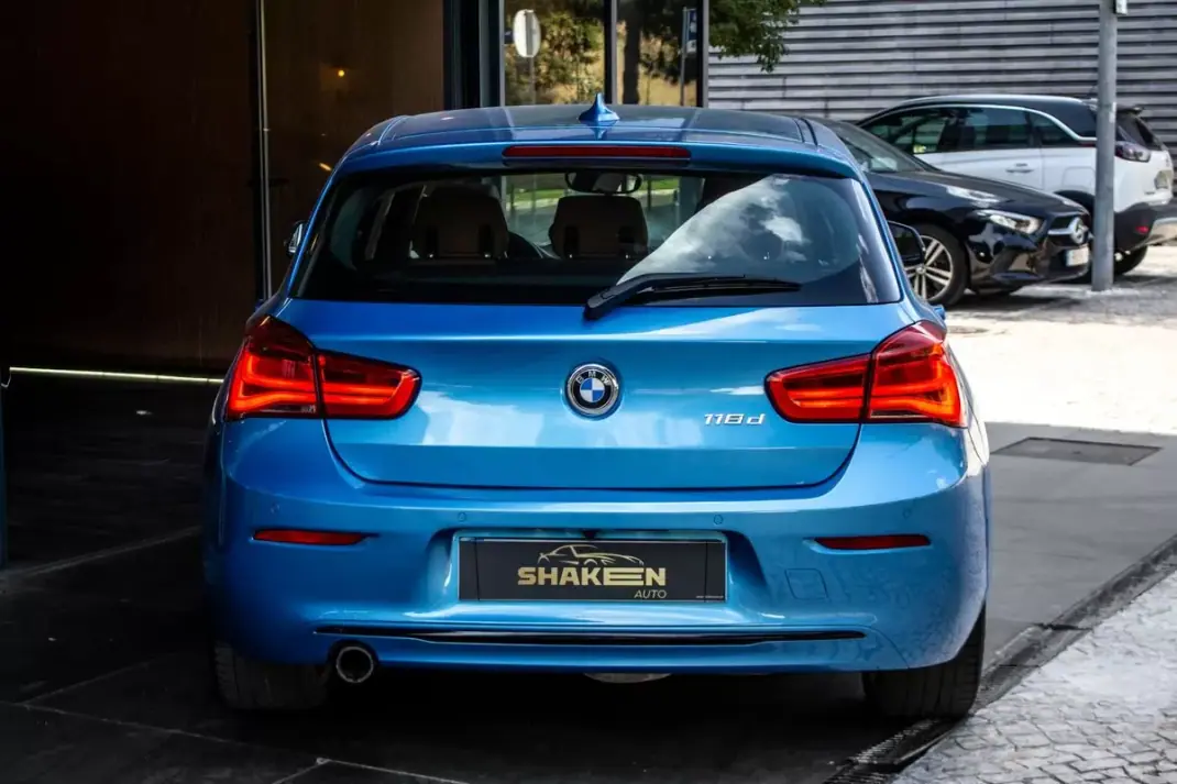 BMW 118 2018 - 16450 EUR, 210608 km - AUTO.MOTO.pt - 210608km - foto 10 de 47