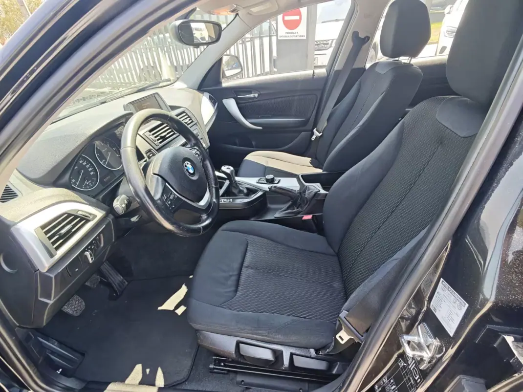 BMW 116 2011 - 11000 EUR, 231000 km - 231000km - foto 20 de 26