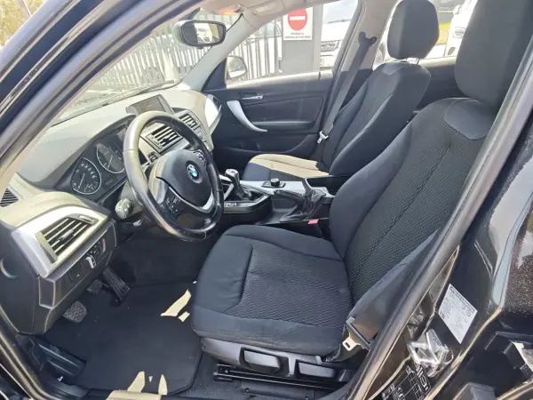 BMW 116 2011 - 11000 EUR, 231000 km - AUTO.MOTO.pt - 231000km - foto 20 de 26