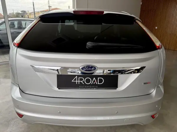 Ford Focus 2008 - 6250 EUR, 241000 km - AUTO.MOTO.pt - 241000km - foto 18 de 60