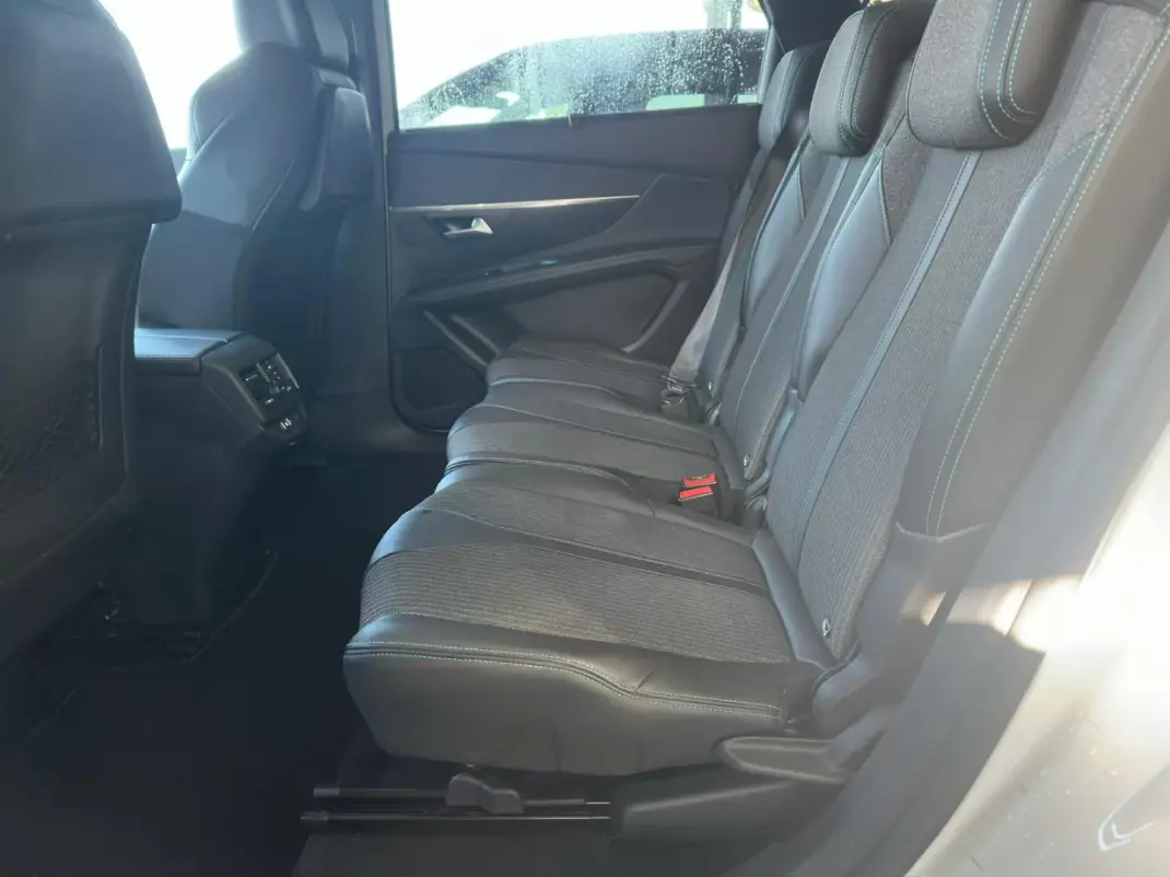 Peugeot 5008 2021 - 25900 EUR, 124114 km - AUTO.MOTO.pt - 124114km - foto 27 de 30