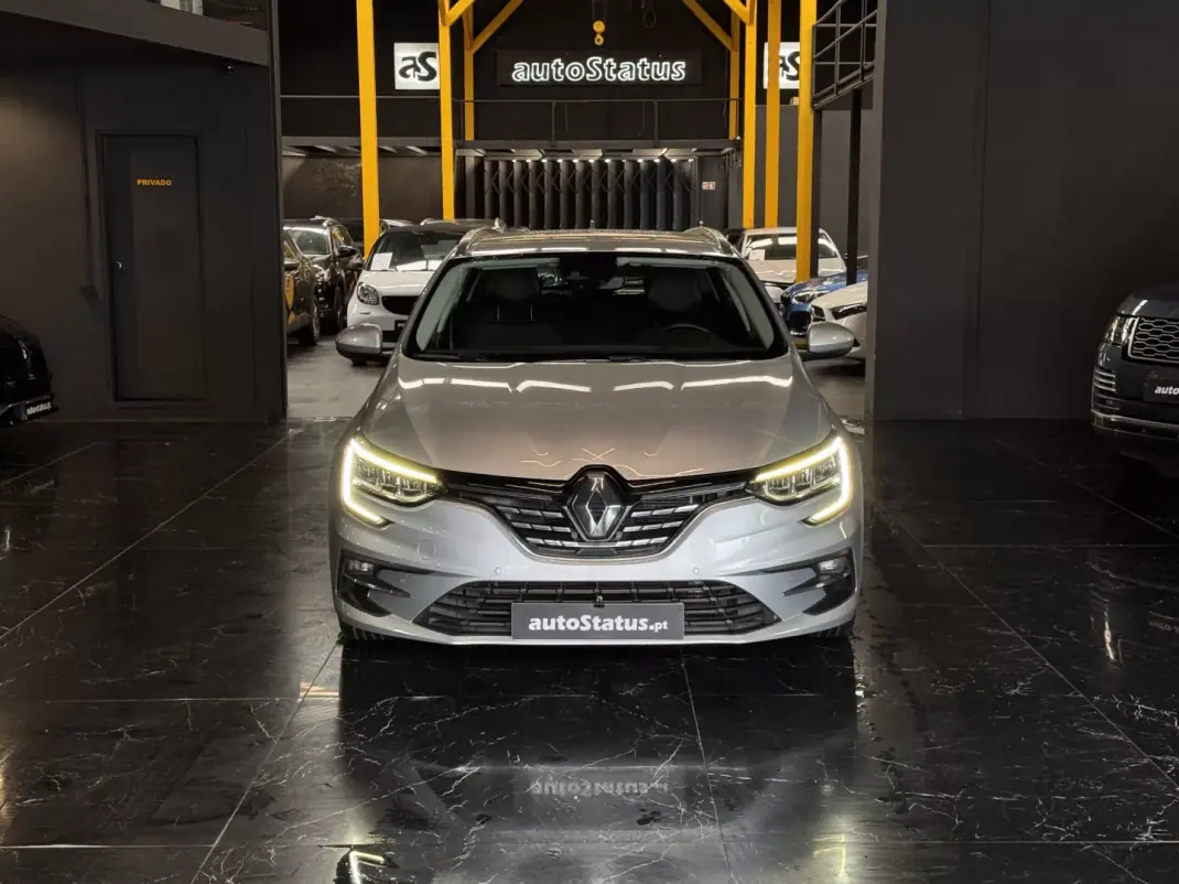 Renault Mégane Sport Tourer 2021 - 14990 EUR, 171050 km - AUTO.MOTO.pt - 171050km - foto 4 de 32