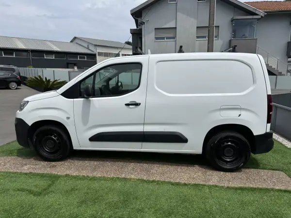 Citroën Berlingo 1.5 Hdi 2019 - 9900 EUR, 180000 km - AUTO.MOTO.pt - 180000km - foto 15 de 43