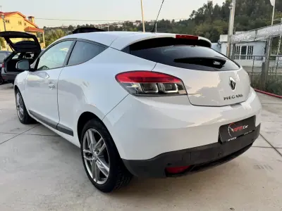 Renault Mégane Coupe 2012 - 7999 EUR, 199000 km - 199000km - foto 12 de 18