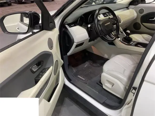 Land Rover Range Rover Evoque 2013 - 19900 EUR, 189100 km - AUTO.MOTO.pt - 189100km - foto 2 de 3