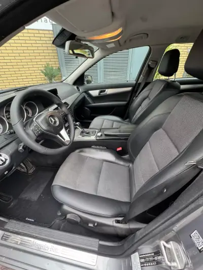 Mercedes-Benz C 220 2012 - 11850 EUR, 343240 km - AUTO.MOTO.pt - 343240km - foto 14 de 16