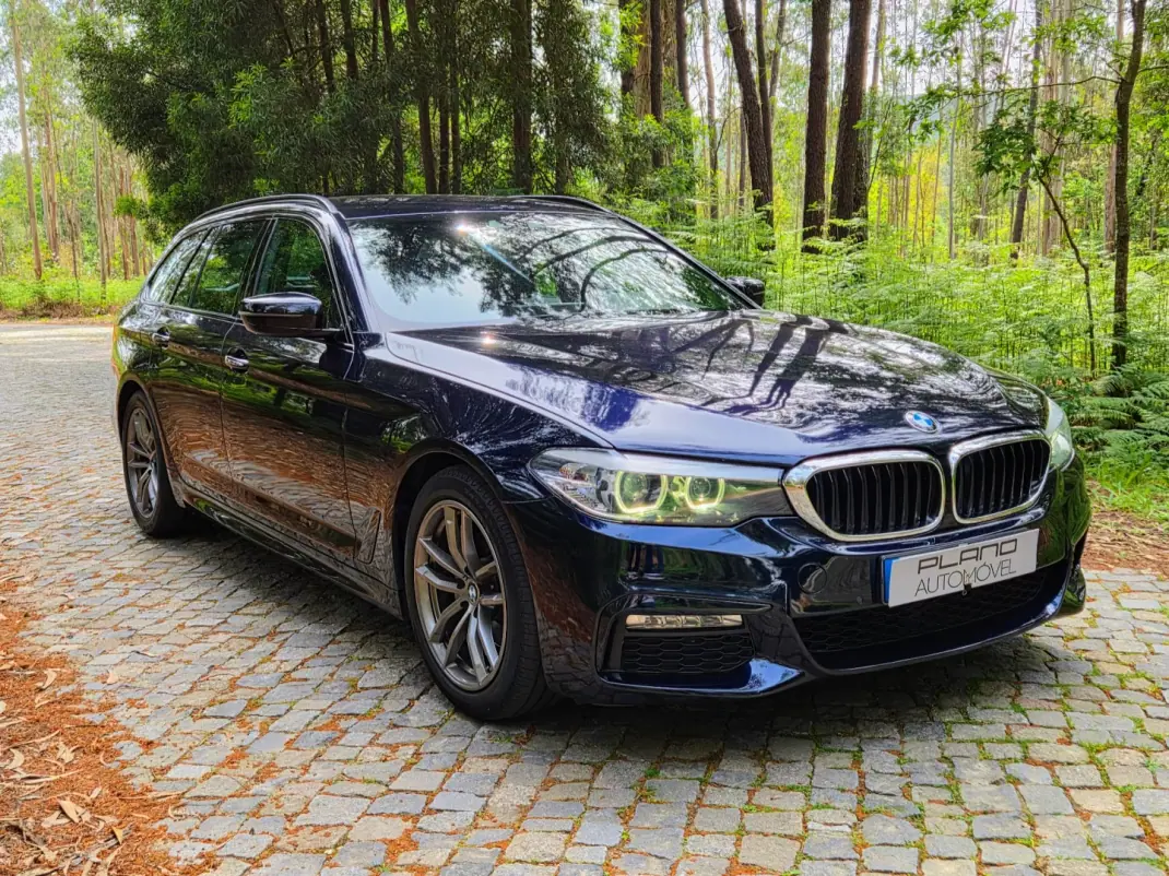 BMW 520 2018 - 24750 EUR, 200000 km - AUTO.MOTO.pt - 200000km - foto 1 de 26