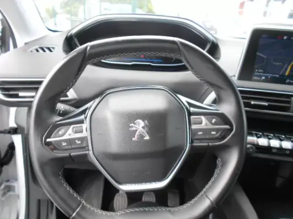 Peugeot 3008 2018 - 17500 EUR, 160386 km - AUTO.MOTO.pt - 160386km - foto 2 de 12
