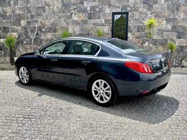Peugeot 508 2012 - 9965 EUR, 221000 km - AUTO.MOTO.pt - 221000km - foto 6 de 32