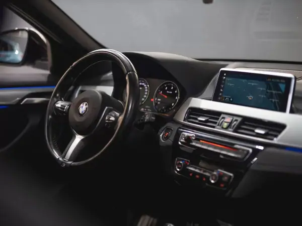 BMW X2 2018 - 26990 EUR, 140505 km - AUTO.MOTO.pt - 140505km - foto 19 de 25