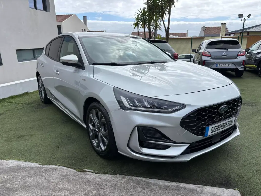 Ford Focus 2024 - 23490 EUR, 35103 km - AUTO.MOTO.pt - 35103km - foto 3 de 14