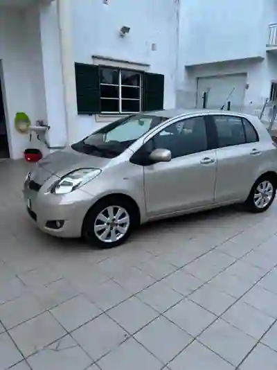 Toyota Yaris 2009 - 5950 EUR, 216472 km - foto 3 de 15