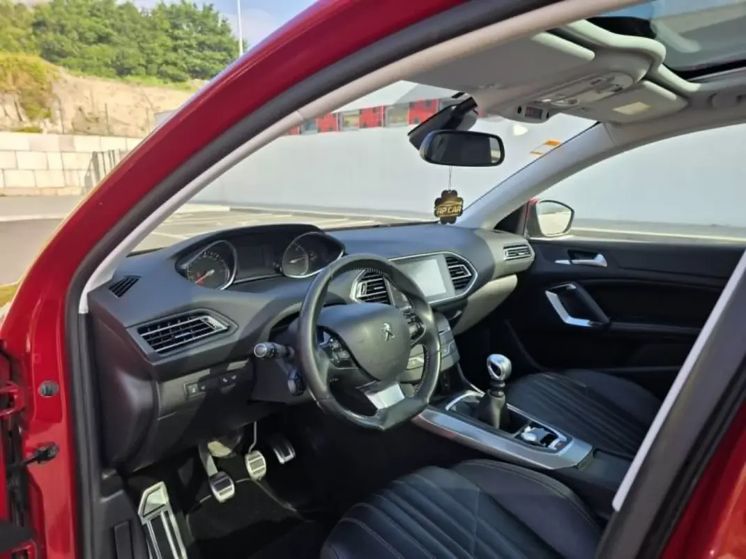 Peugeot 308 SW 2015 - 14490 EUR, 175000 km - AUTO.MOTO.pt - 175000km - foto 2 de 19