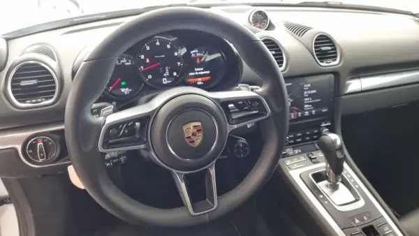 Porsche 718 Boxster 2024 - 89990 EUR, 12821 km - AUTO.MOTO.pt - 12821km - foto 21 de 34
