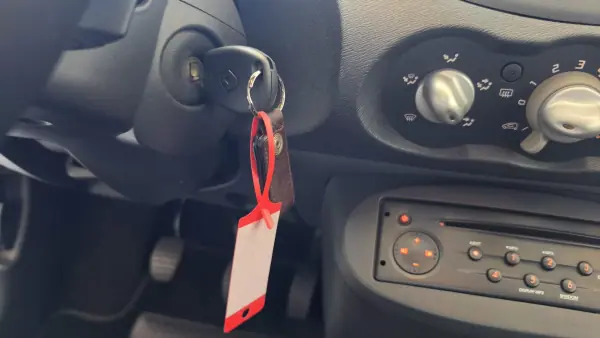 Renault Twingo 2009 - 4900 EUR, 139709 km - AUTO.MOTO.pt - 139709km - foto 38 de 52