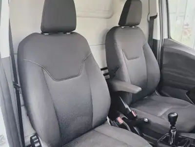 Ford Transit Courier 2020 - 10990 EUR, 129167 km - AUTO.MOTO.pt - 129167km - foto 50 de 52