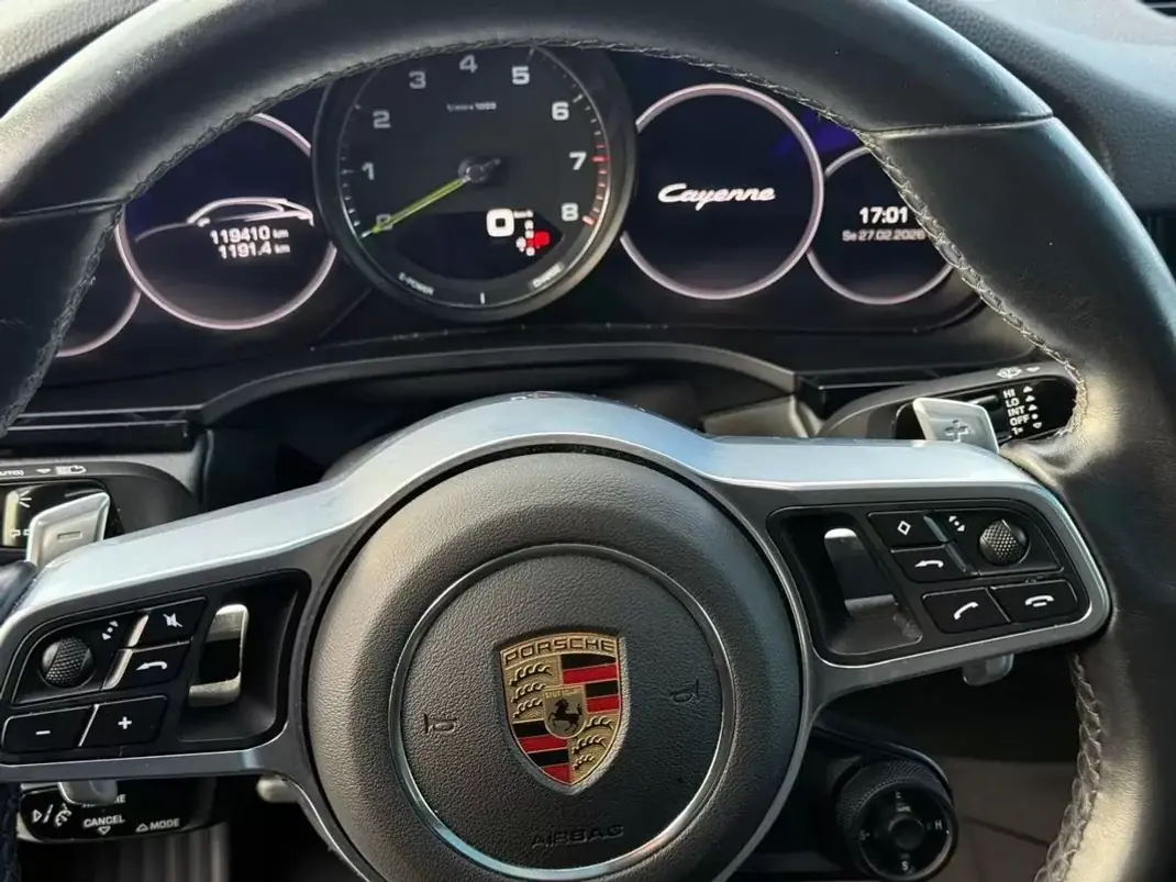 Porsche Cayenne Coupé 2021 - 64999 EUR, 119000 km - AUTO.MOTO.pt - 119000km - foto 9 de 37
