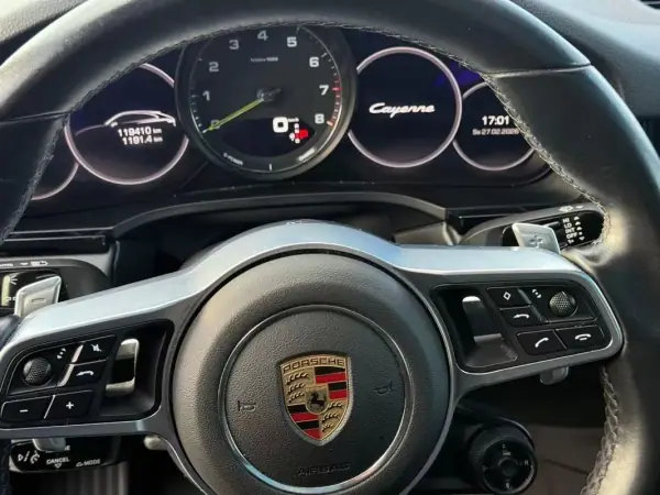 Porsche Cayenne Coupé 2021 - 64999 EUR, 119000 km - AUTO.MOTO.pt - 119000km - foto 9 de 37
