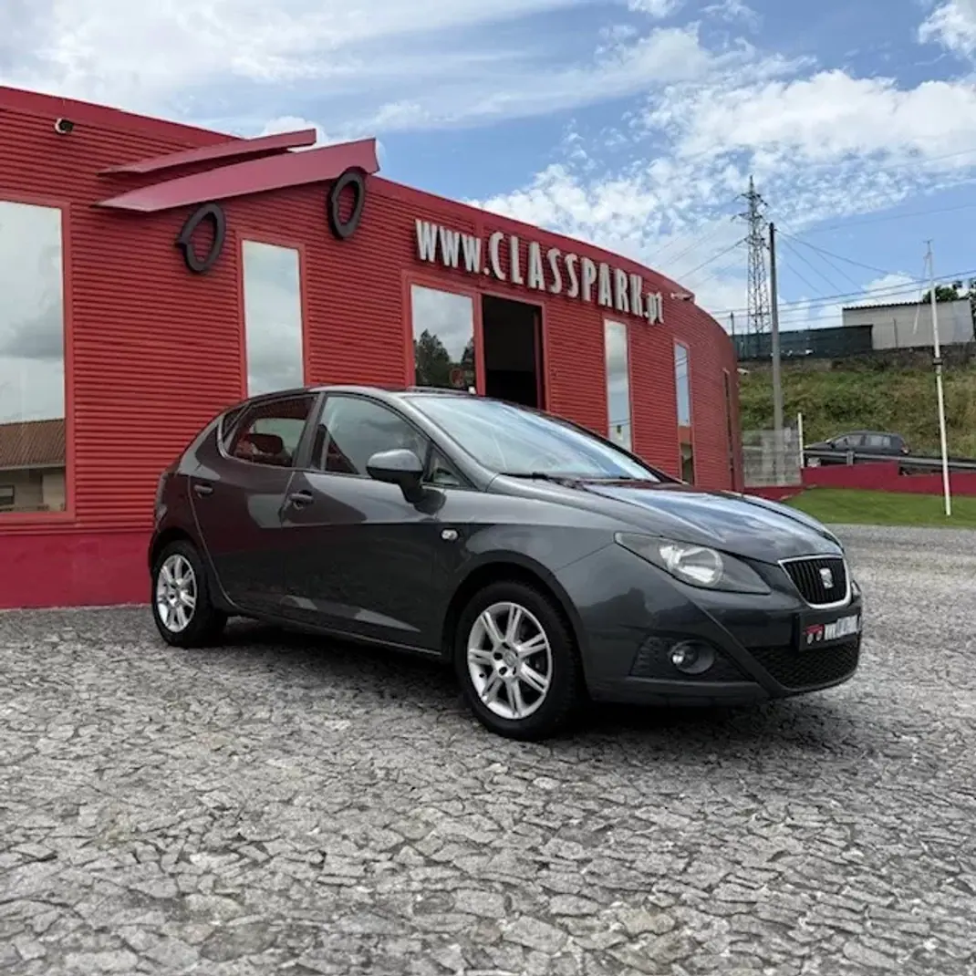 SEAT Ibiza 2011 - 7500 EUR, 210000 km - AUTO.MOTO.pt - 210000km - foto 1 de 20