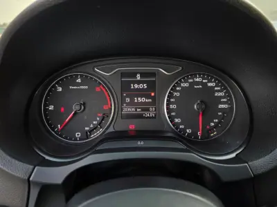 Audi A3 2013 - 12990 EUR, 203000 km - 203000km - foto 28 de 37