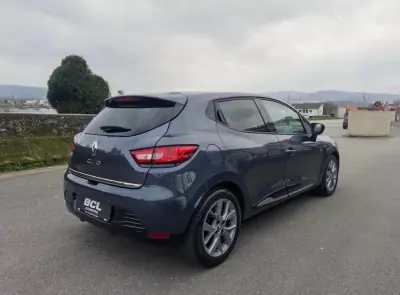 Renault Clio 2019 - 10990 EUR, 128000 km - AUTO.MOTO.pt - 128000km - foto 8 de 43