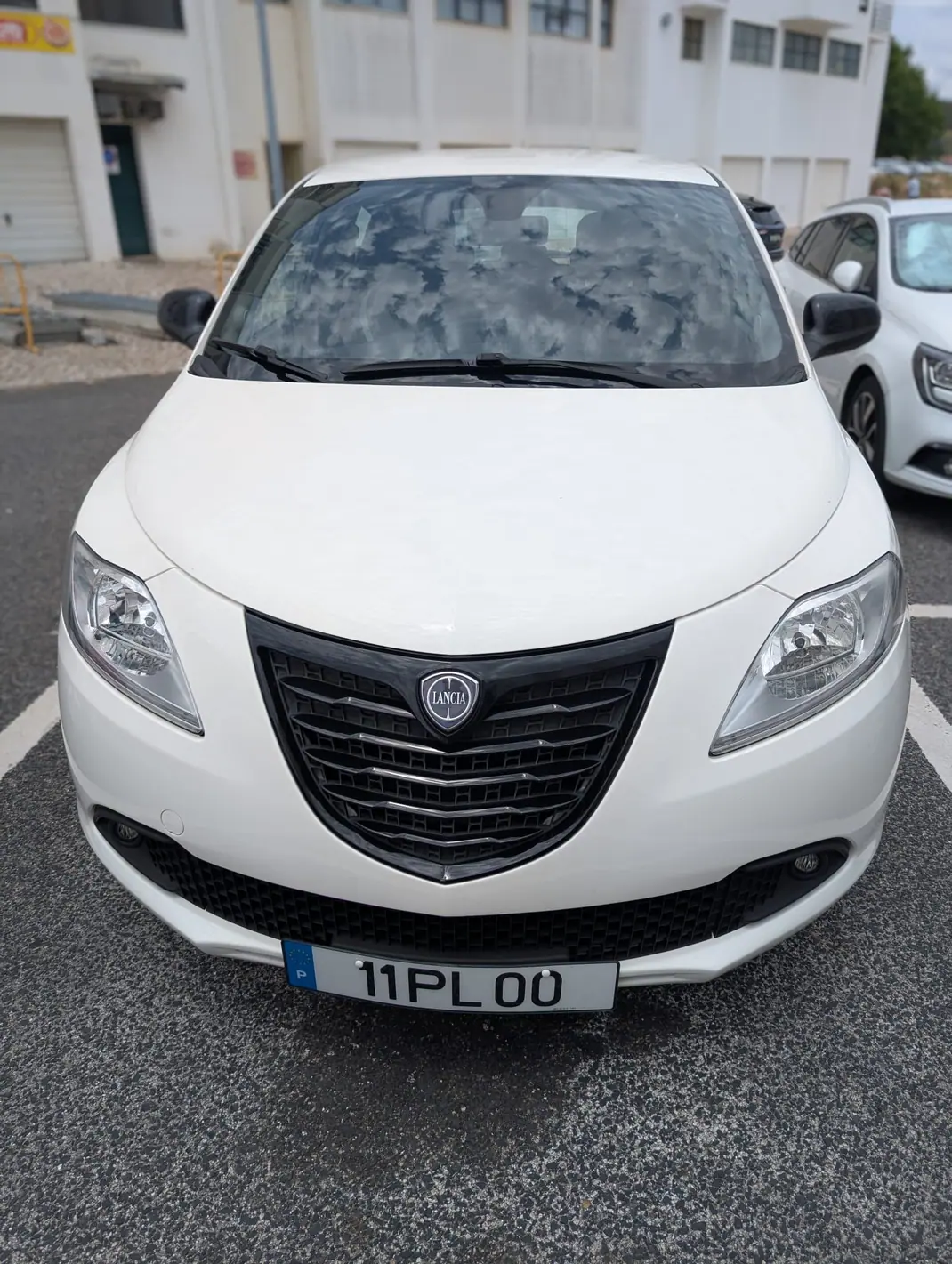 Lancia Ypsilon 2015 - 6400 EUR, 149726 km - 149726km - foto 1 de 15