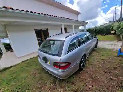 Mercedes-Benz E 220 2006 - 6500 EUR, 325000 km - AUTO.MOTO.pt - 325000km - foto 5 de 5