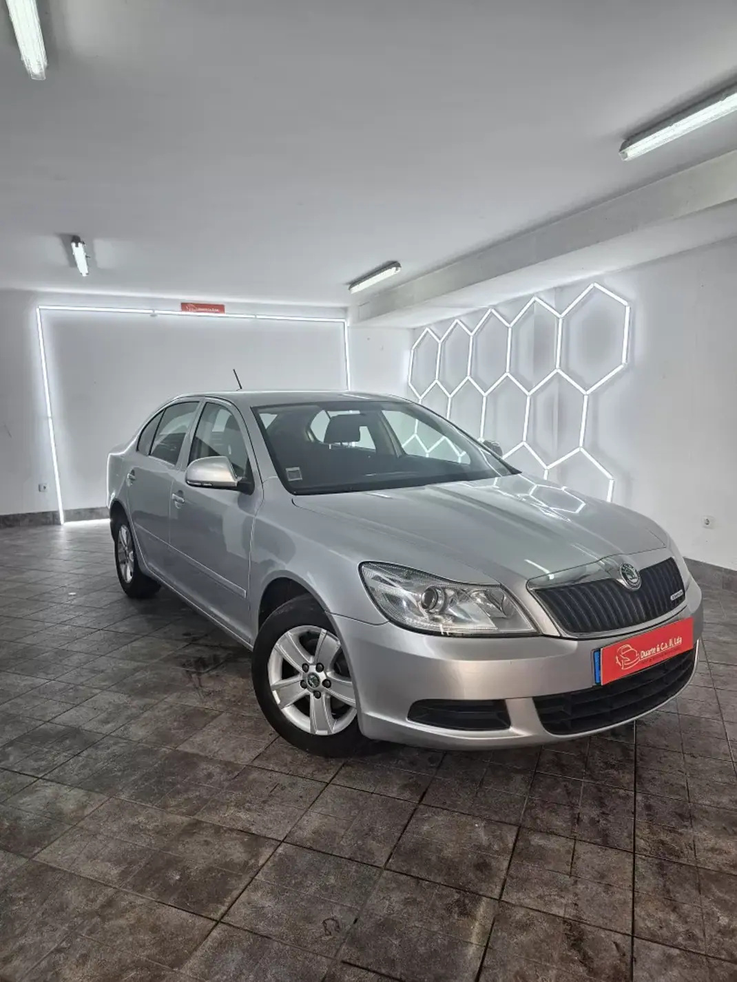 Skoda Octavia 2012 - 9350 EUR, 284108 km - AUTO.MOTO.pt - 284108km - foto 2 de 26