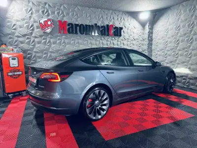 Tesla Model 3 2022 - 32990 EUR, 70718 km - AUTO.MOTO.pt - 70718km - foto 5 de 33