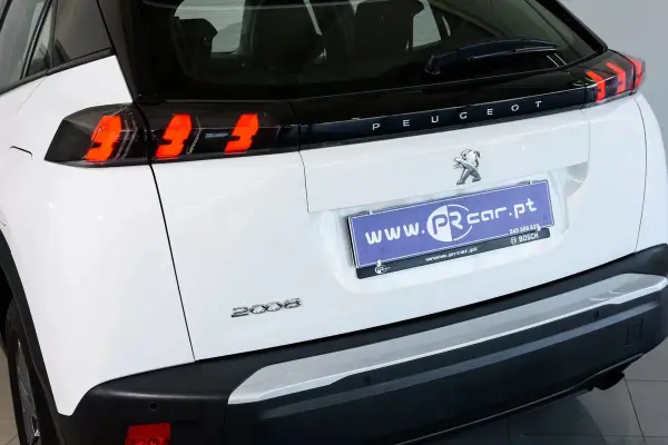 Peugeot 2008 2021 - 17500 EUR, 69230 km - AUTO.MOTO.pt - 69230km - foto 24 de 26