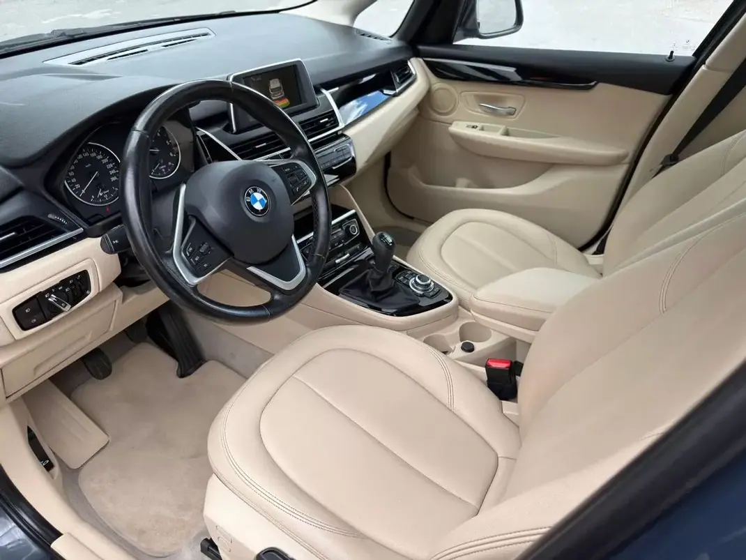 BMW 216 Active Tourer 2015 - 12900 EUR, 155761 km - AUTO.MOTO.pt - 155761km - foto 7 de 27