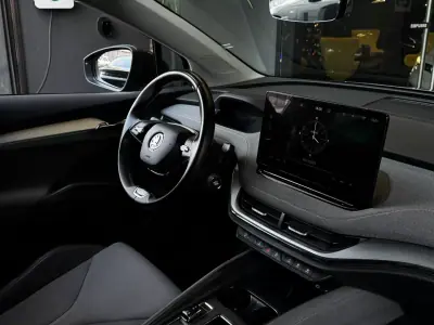 Skoda Enyaq 2021 - 22990 EUR, 105700 km - AUTO.MOTO.pt - 105700km - foto 36 de 36