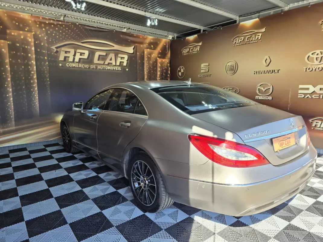 Mercedes-Benz CLS 350 2015 - 27900 EUR, 192000 km - AUTO.MOTO.pt - 192000km - foto 10 de 16
