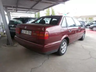 Volkswagen Passat 1994 - 2250 EUR, 333645 km - AUTO.MOTO.pt - 333645km - foto 5 de 13