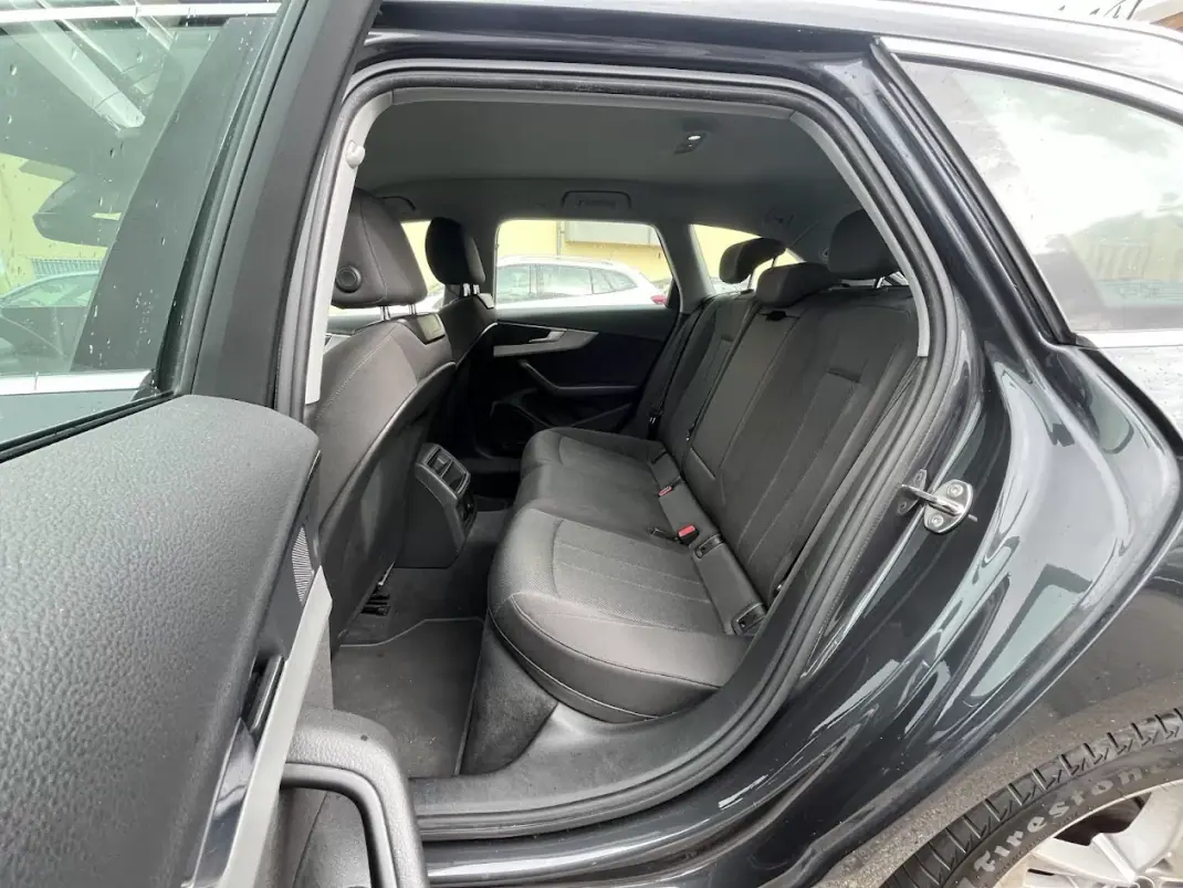 Audi A4 Avant 2022 - 21250 EUR, 195000 km - AUTO.MOTO.pt - 195000km - foto 33 de 45