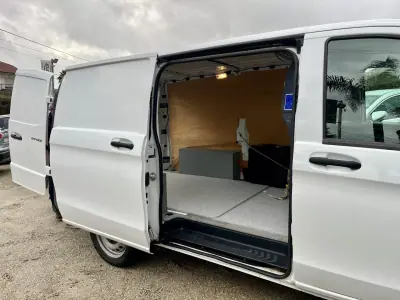 Mercedes-Benz Vito 114 CDi 3 lugares 2019 - 23900 EUR, 69000 km - AUTO.MOTO.pt - 69000km - foto 7 de 14