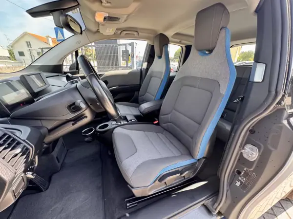 BMW i3 2018 - 17500 EUR, 68000 km - AUTO.MOTO.pt - 68000km - foto 17 de 20