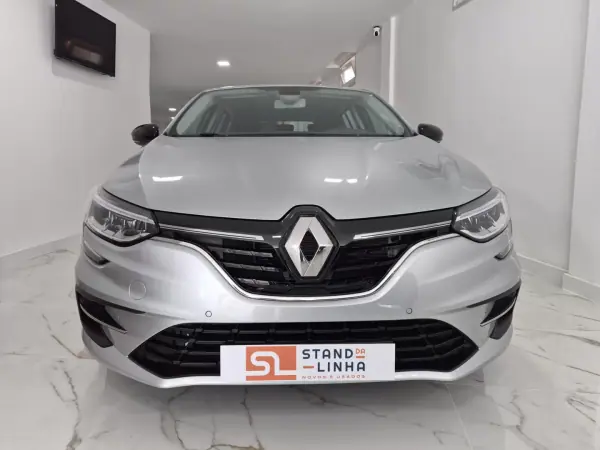 Renault Mégane Sport Tourer 2024 - 23500 EUR, 40782 km - AUTO.MOTO.pt - 40782km - foto 3 de 21