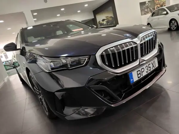 BMW i5 2024 - 53990 EUR, 29000 km - AUTO.MOTO.pt - 29000km - foto 20 de 58