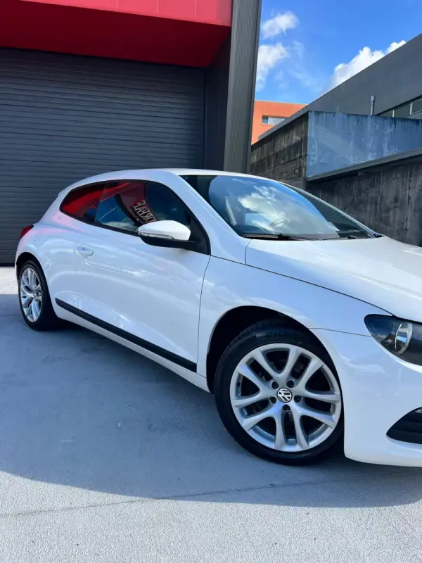 Volkswagen Scirocco 2009 - 12500 EUR, 167538 km - AUTO.MOTO.pt - 167538km - foto 6 de 13