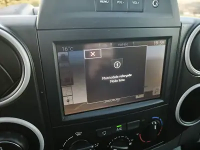 Citroën 2018 - 11374 EUR, 160909 km - AUTO.MOTO.pt - 160909km - foto 20 de 34