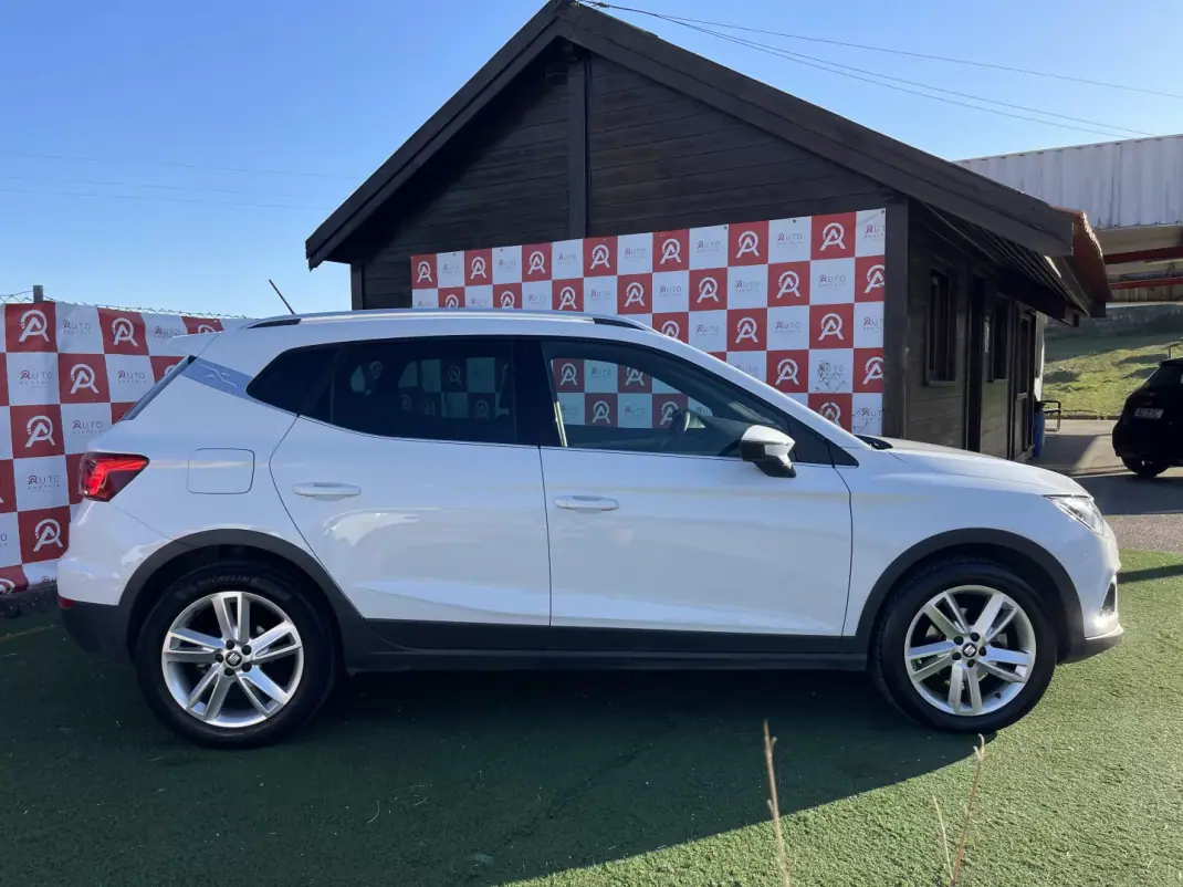 SEAT Arona 2020 - 16490 EUR, 122780 km - AUTO.MOTO.pt - 122780km - foto 2 de 24