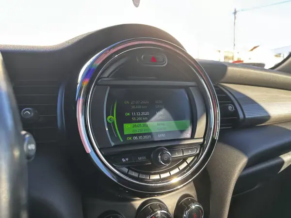 MINI 5 Portas 2019 - 15790 EUR, 179000 km - AUTO.MOTO.pt - 179000km - foto 33 de 39